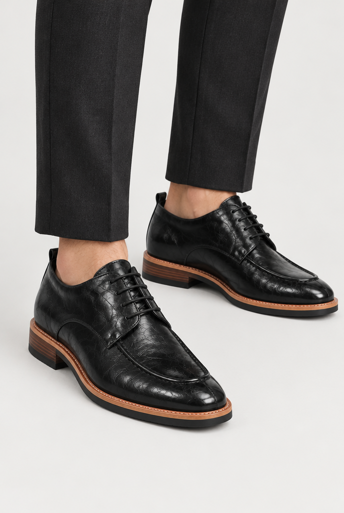 The Apron Derby — Classic Black